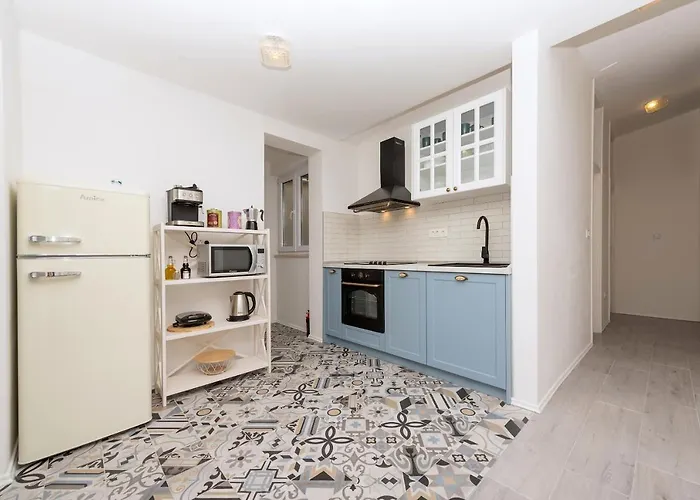 Апартаменты Vista Mare - 3 Bedroom, Sea View *
