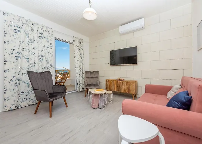 Vista Mare - 3 Bedroom, Sea View Апартаменты *