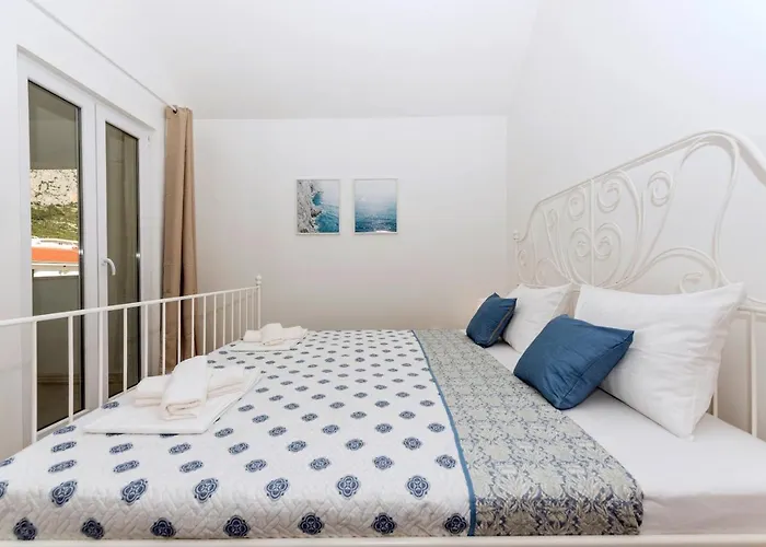 Апартаменты Vista Mare - 3 Bedroom, Sea View *